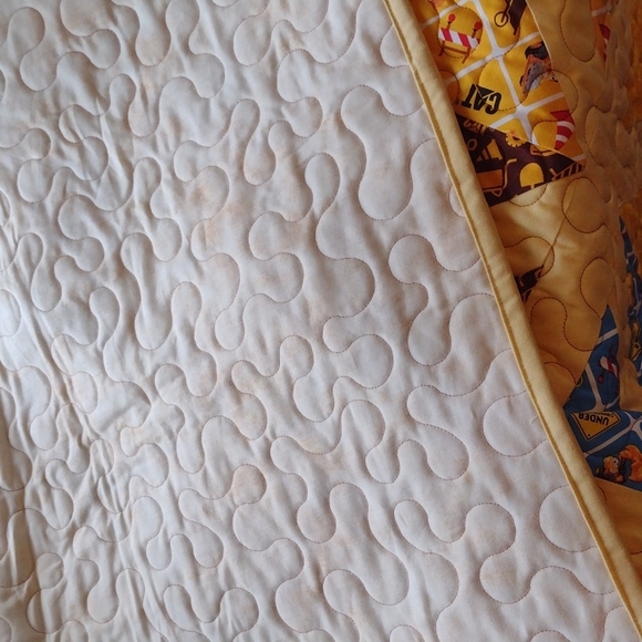 Toddler or lap quilt 51x65 - Picture 4 of 4